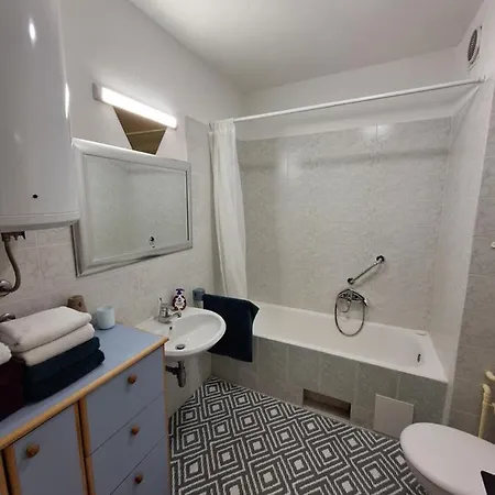 Apartment Two Bedroom Alma *